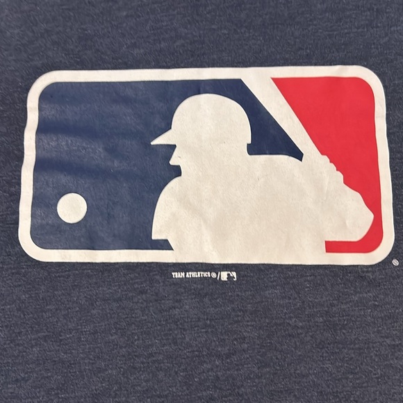 Preowned Navy Blue MLB Youth T-Shirt. Good Condition! - Picture 2 of 4